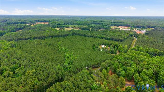 10515 Gladfelter Rd, Glen Allen, VA 23059