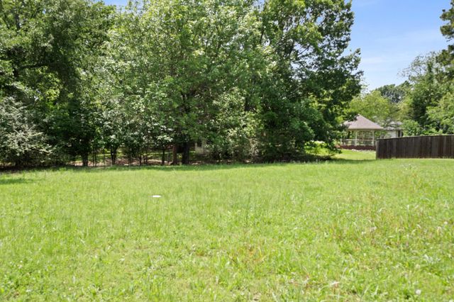 1000 Legend Avenue, Bonham, TX 75418