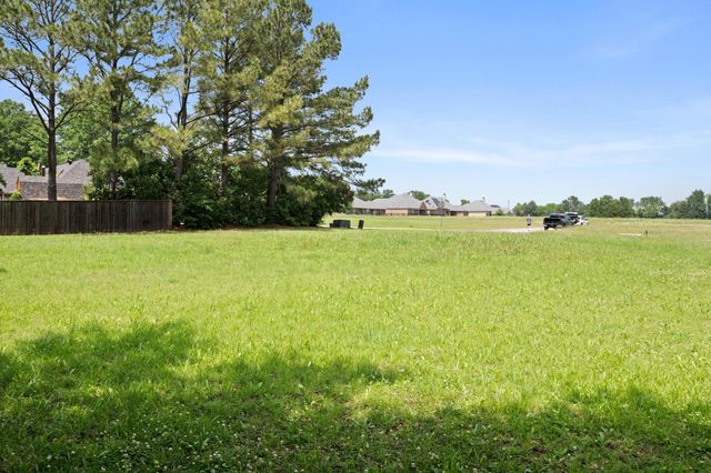 1000 Legend Avenue, Bonham, TX 75418
