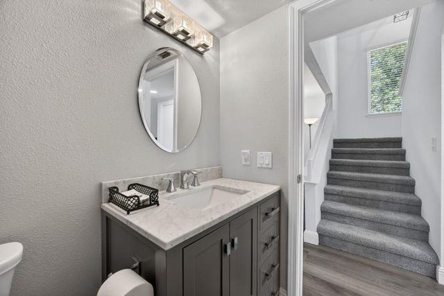 9286 Laguna Green Ct, Elk Grove, CA 95758