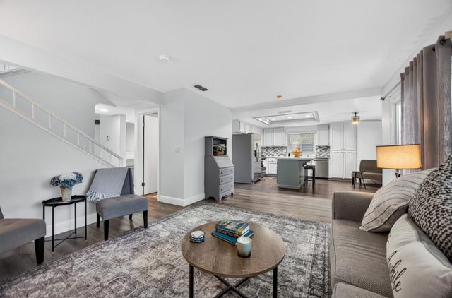 9286 Laguna Green Ct, Elk Grove, CA 95758