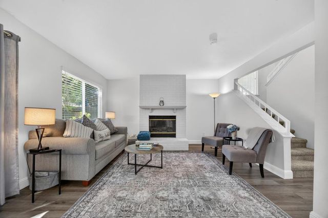 9286 Laguna Green Ct, Elk Grove, CA 95758