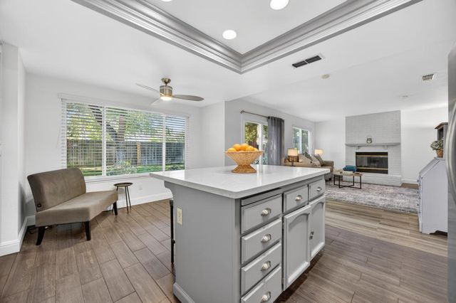 9286 Laguna Green Ct, Elk Grove, CA 95758