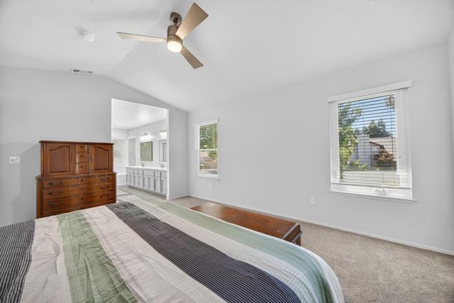 9286 Laguna Green Ct, Elk Grove, CA 95758