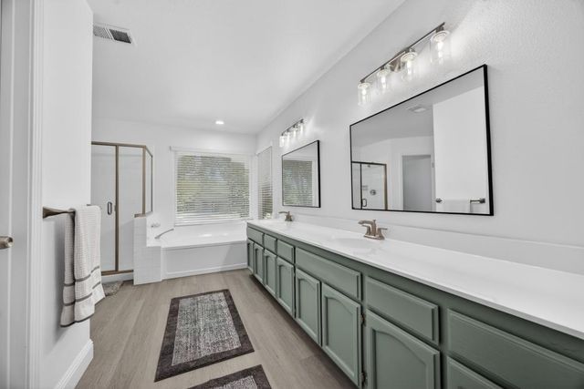9286 Laguna Green Ct, Elk Grove, CA 95758