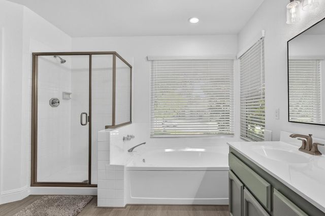 9286 Laguna Green Ct, Elk Grove, CA 95758
