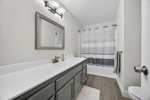 9286 Laguna Green Ct, Elk Grove, CA 95758
