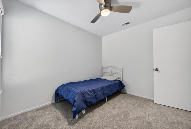 9286 Laguna Green Ct, Elk Grove, CA 95758