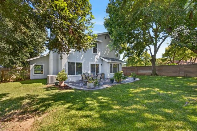 9286 Laguna Green Ct, Elk Grove, CA 95758