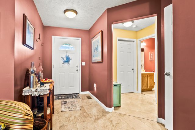 2490 Meadowpoint Drive 2490 Meadowpoint Drive, Troy, OH 45373
