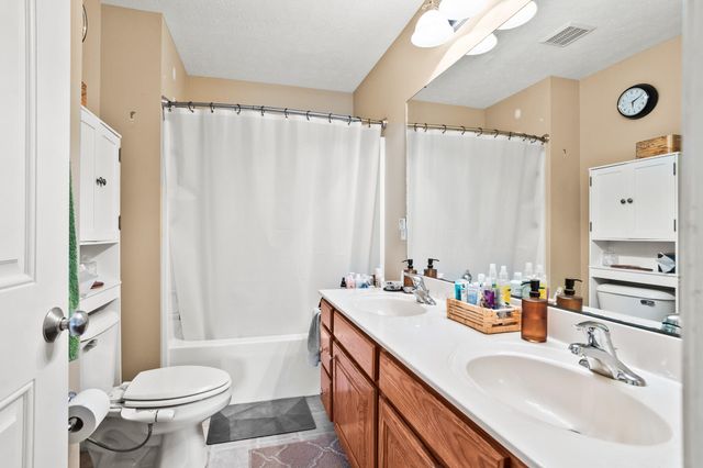 2490 Meadowpoint Drive 2490 Meadowpoint Drive, Troy, OH 45373