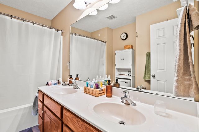 2490 Meadowpoint Drive 2490 Meadowpoint Drive, Troy, OH 45373