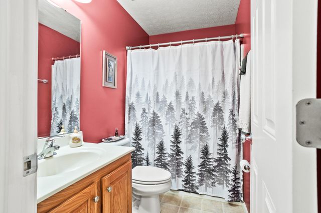 2490 Meadowpoint Drive 2490 Meadowpoint Drive, Troy, OH 45373