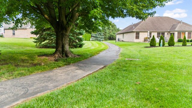 2490 Meadowpoint Drive 2490 Meadowpoint Drive, Troy, OH 45373
