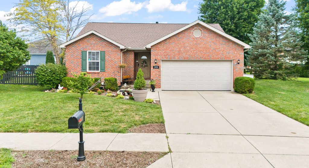 2490 Meadowpoint Drive 2490 Meadowpoint Drive, Troy, OH 45373