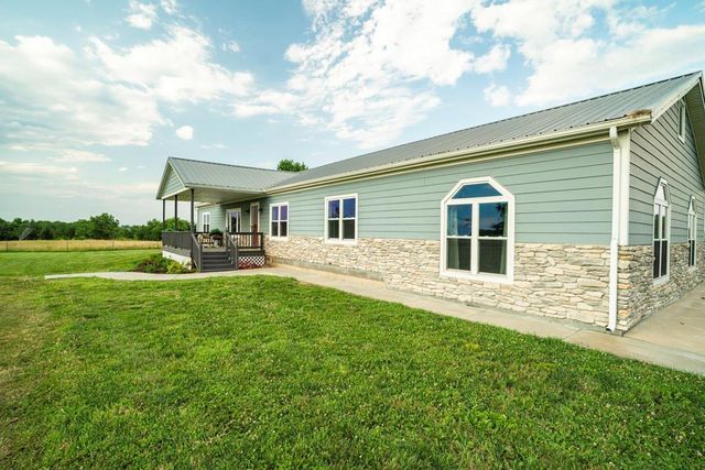 33117 SE 800 Road, Kincaid, KS 66039