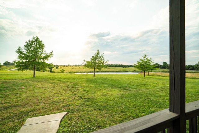 33117 SE 800 Road, Kincaid, KS 66039