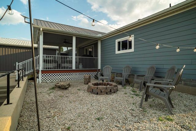 33117 SE 800 Road, Kincaid, KS 66039