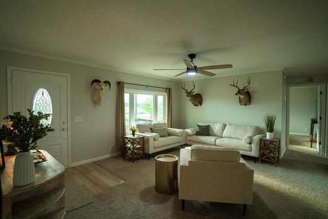 33117 SE 800 Road, Kincaid, KS 66039