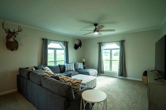 33117 SE 800 Road, Kincaid, KS 66039