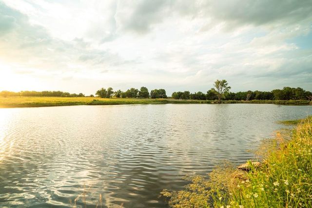 33117 SE 800 Road, Kincaid, KS 66039