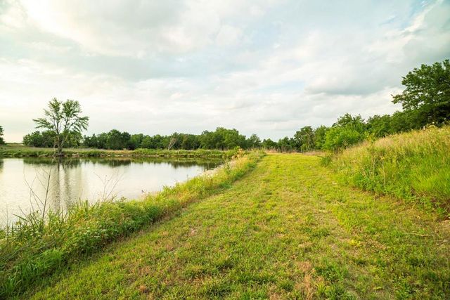 33117 SE 800 Road, Kincaid, KS 66039