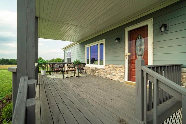 33117 SE 800 Road, Kincaid, KS 66039