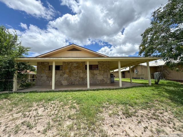 130 Sunset, Brackettville, TX 78832