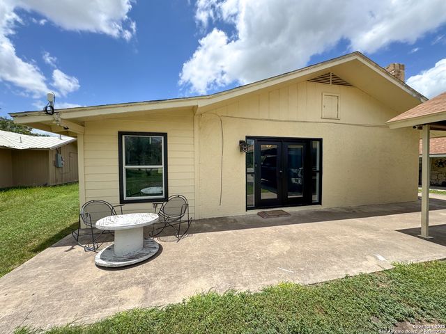 130 Sunset, Brackettville, TX 78832