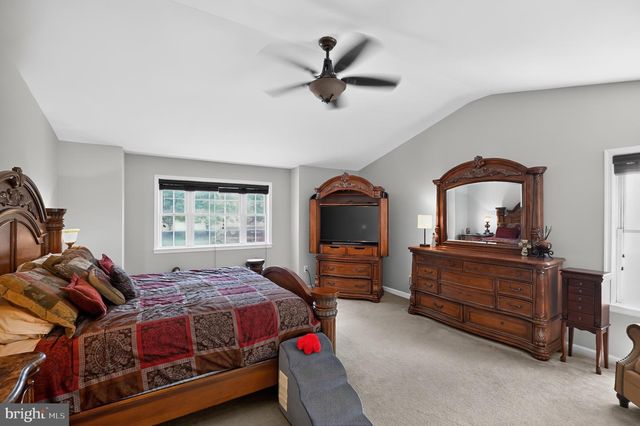 7164 N CREST CT, Warrenton, VA 20187
