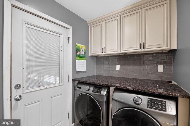 7164 N CREST CT, Warrenton, VA 20187