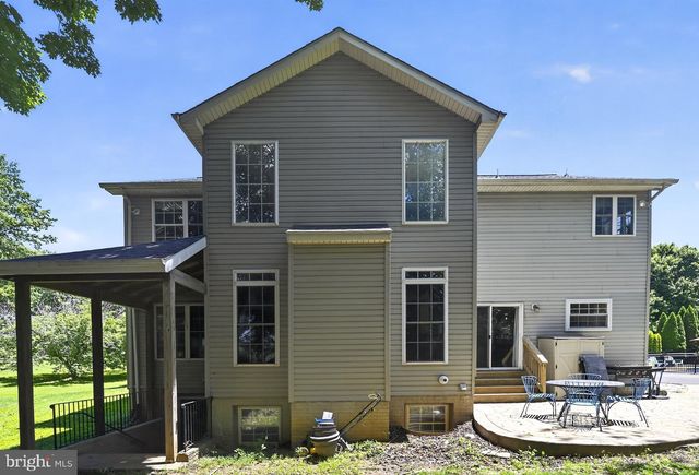 7164 N CREST CT, Warrenton, VA 20187