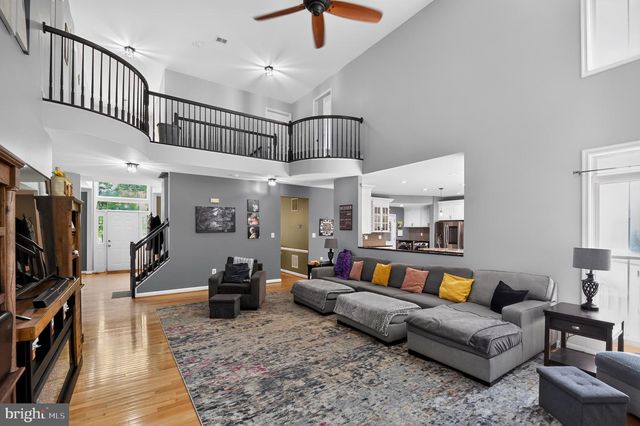 7164 N CREST CT, Warrenton, VA 20187