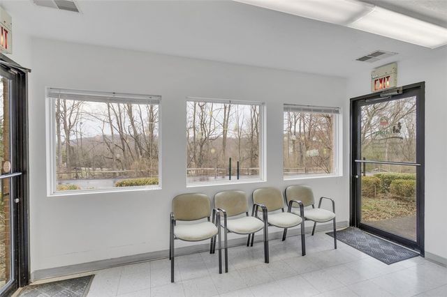 339 Lindsay Rd, Jackson Twp, PA 16063