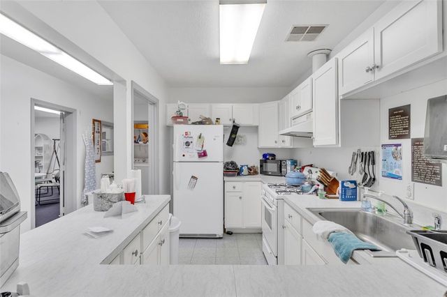 339 Lindsay Rd, Jackson Twp, PA 16063
