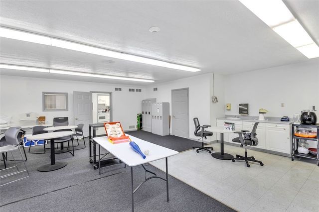 339 Lindsay Rd, Jackson Twp, PA 16063