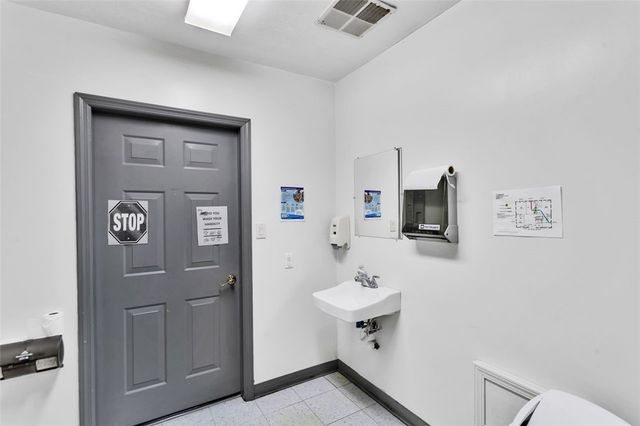 339 Lindsay Rd, Jackson Twp, PA 16063