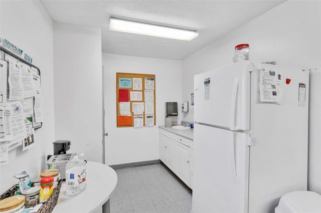 339 Lindsay Rd, Jackson Twp, PA 16063