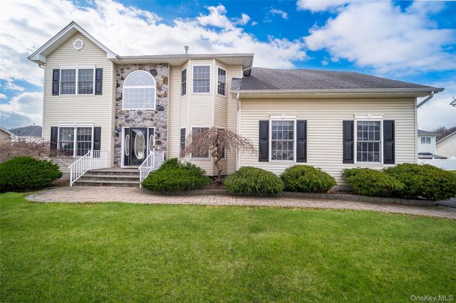 2041 Independence Drive, New Windsor, NY 12553