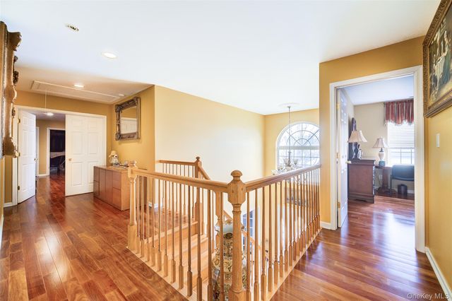 2041 Independence Drive, New Windsor, NY 12553