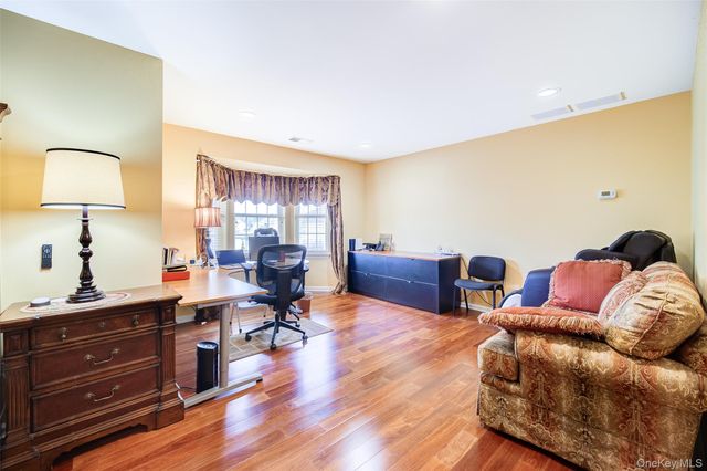 2041 Independence Drive, New Windsor, NY 12553