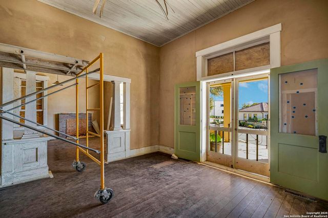 24626 CLIFF LINE, San Antonio, TX 78257