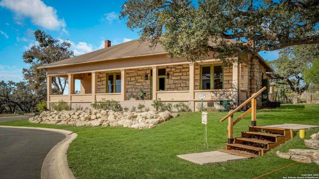 24626 CLIFF LINE, San Antonio, TX 78257