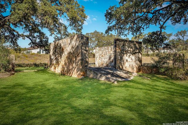 24626 CLIFF LINE, San Antonio, TX 78257