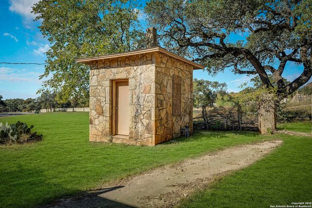 24626 CLIFF LINE, San Antonio, TX 78257