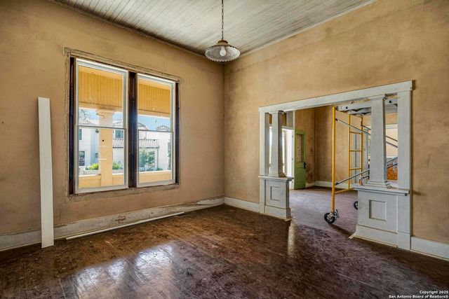 24626 CLIFF LINE, San Antonio, TX 78257