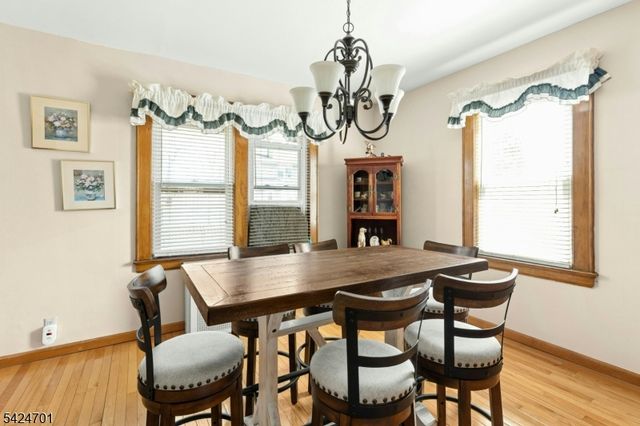 60 W Roselle Ave, Roselle Park Boro, NJ 07204