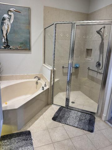 127 Casa Grande Court, Palm Beach Gardens, FL 33418