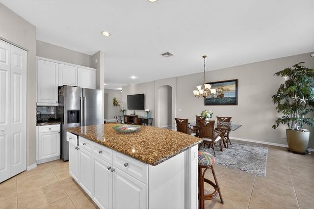 127 Casa Grande Court, Palm Beach Gardens, FL 33418