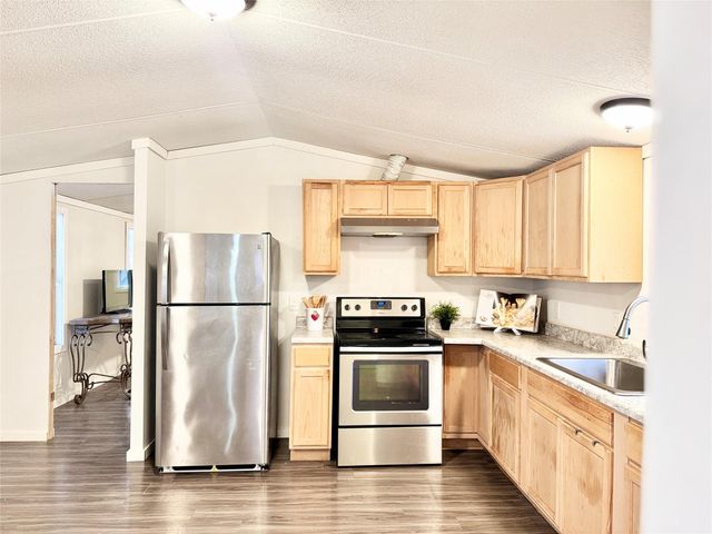 6739 Taylorsville RD, Dale, TX 78616